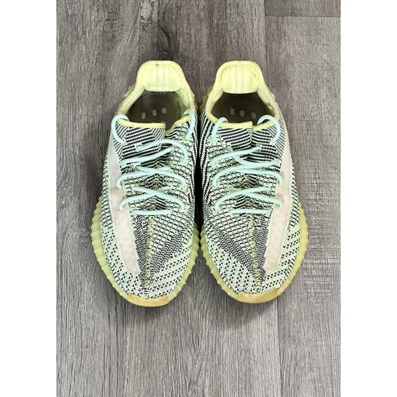 adidas Yeezy Boost 350 V2